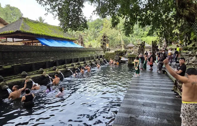Purification bath ceremony in Bali